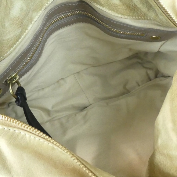 AUTHENTIC CHLOE 010756 BAY HANDBAG LEATHER TAN. - Picture 2 of 8